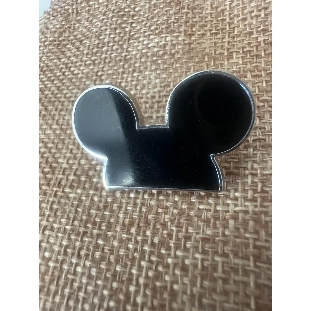Disney Parks Mickey Mouse Icon Black Silhouette Head Enamel Trading Pin 2017‎